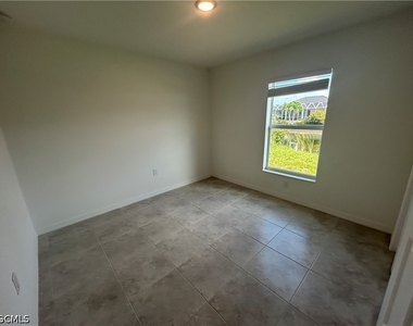 2825 Nw 25 Lane - Photo Thumbnail 10