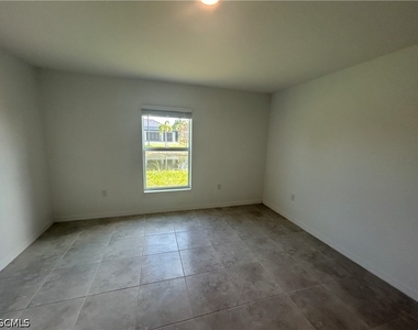 2825 Nw 25 Lane - Photo Thumbnail 7