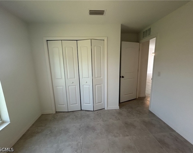 2825 Nw 25 Lane - Photo Thumbnail 11