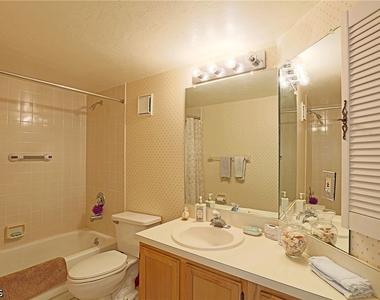 9627 Eaton Gardens Lane - Photo Thumbnail 39
