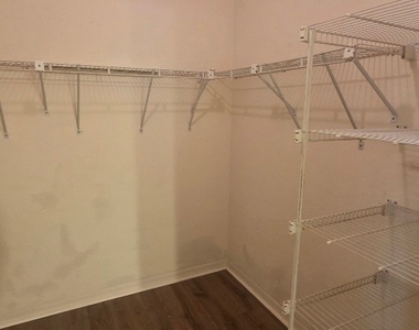 137 Dania Circle - Photo Thumbnail 6