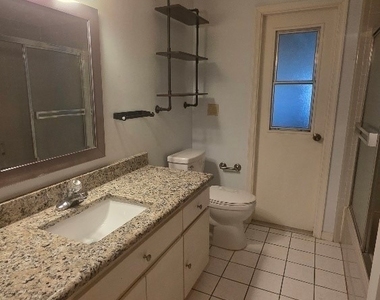 137 Dania Circle - Photo Thumbnail 12