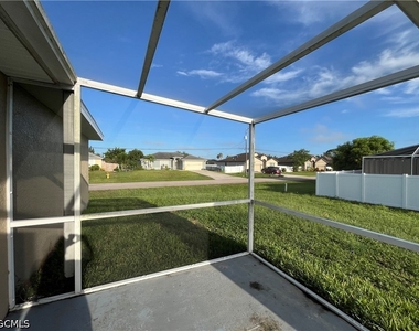 1821 Sw 22nd Lane - Photo Thumbnail 14