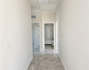 1607 Hazel Avenue S - Photo Thumbnail 5