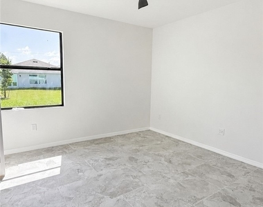 1607 Hazel Avenue S - Photo Thumbnail 10