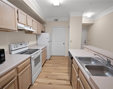 11510 Villa Grand - Photo Thumbnail 7