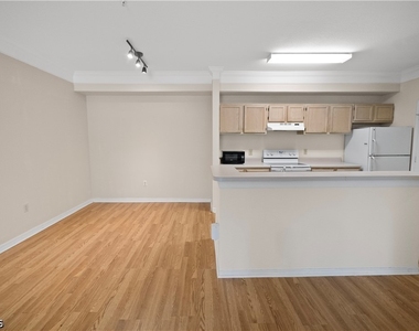 11510 Villa Grand - Photo Thumbnail 5