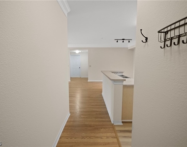 11510 Villa Grand - Photo Thumbnail 3