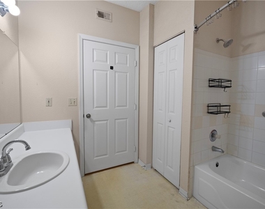 11510 Villa Grand - Photo Thumbnail 13
