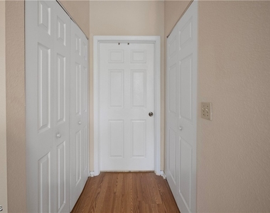 11510 Villa Grand - Photo Thumbnail 20