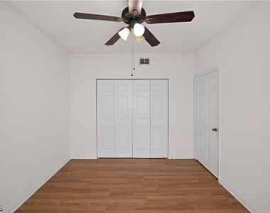 11510 Villa Grand - Photo Thumbnail 11