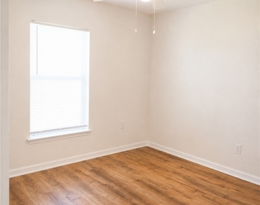 1729 Nw 20th Terrace - Photo Thumbnail 9