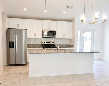 1729 Nw 20th Terrace - Photo Thumbnail 3