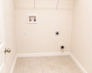 1729 Nw 20th Terrace - Photo Thumbnail 5