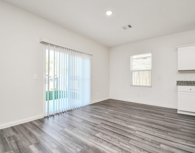 7810 Carrotwood Court - Photo Thumbnail 18