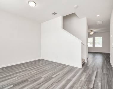 7810 Carrotwood Court - Photo Thumbnail 8