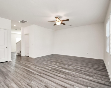 7810 Carrotwood Court - Photo Thumbnail 15