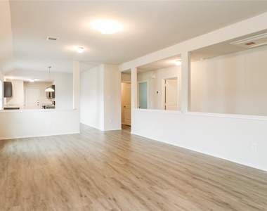 3800 Avalon Lane - Photo Thumbnail 7