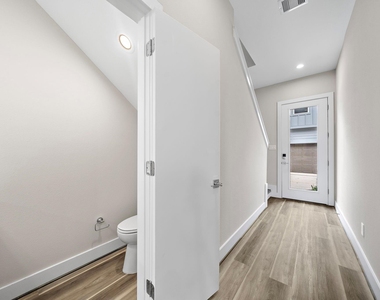 7510 Sandle Street - Photo Thumbnail 3