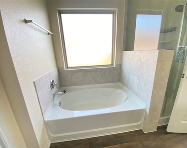 18704 S Portbec Court - Photo Thumbnail 10