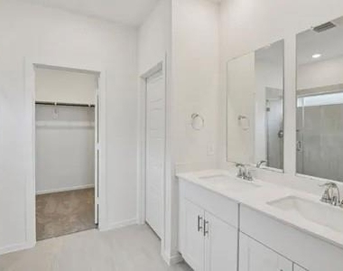 14187 Granger Pointe - Photo Thumbnail 26