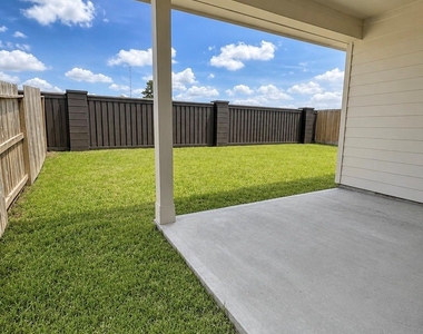 14187 Granger Pointe - Photo Thumbnail 4