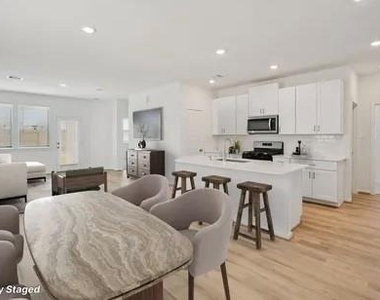 14187 Granger Pointe - Photo Thumbnail 12