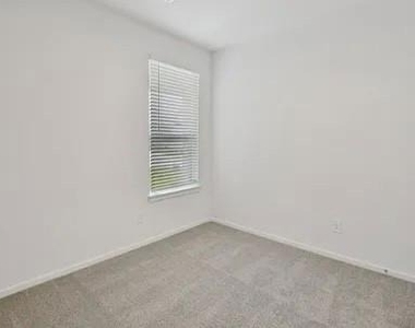 14187 Granger Pointe - Photo Thumbnail 34