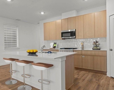 3510 Lovebird Lane - Photo Thumbnail 3