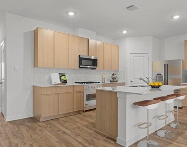 3510 Lovebird Lane - Photo Thumbnail 2