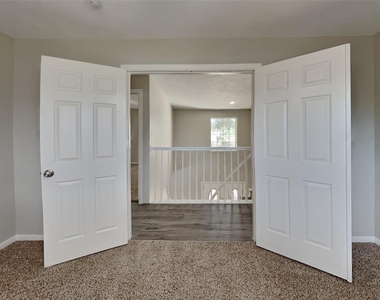 11307 Sunshine Park Drive - Photo Thumbnail 10