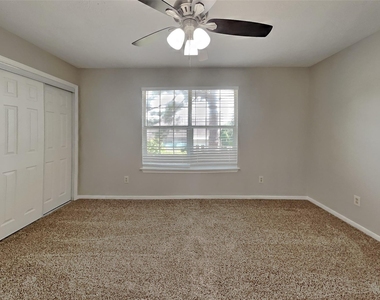 11307 Sunshine Park Drive - Photo Thumbnail 11