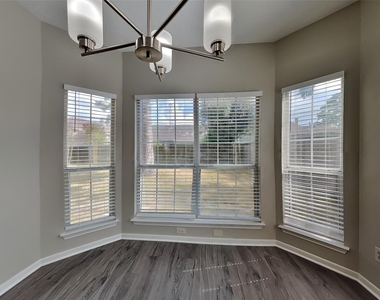 11307 Sunshine Park Drive - Photo Thumbnail 5