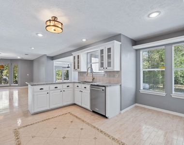 11085 Jake Pearson Road - Photo Thumbnail 14