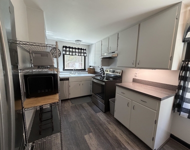 167 Howard - Photo Thumbnail 2