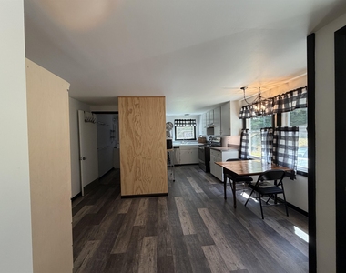 167 Howard - Photo Thumbnail 4