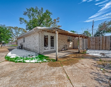 7315 Housman Street - Photo Thumbnail 4