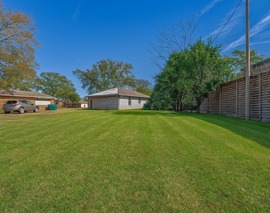 7315 Housman Street - Photo Thumbnail 3