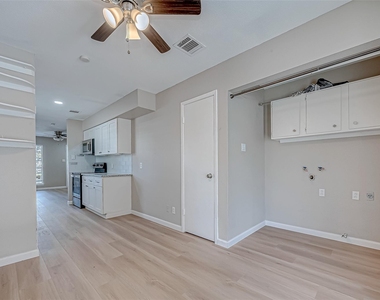 7315 Housman Street - Photo Thumbnail 21