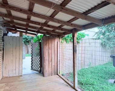 7315 Housman Street - Photo Thumbnail 6
