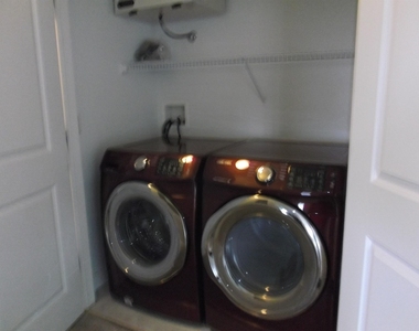 370-412 Farrell - Photo Thumbnail 12