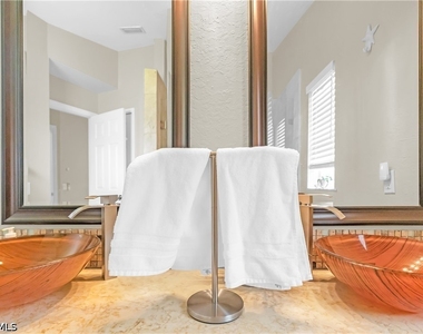 2281 16th Street Ne - Photo Thumbnail 16