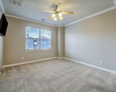 623 Knox Street - Photo Thumbnail 24