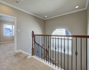 623 Knox Street - Photo Thumbnail 21