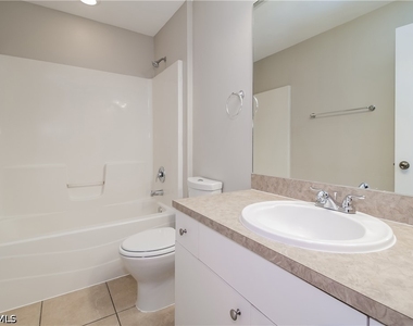 2914 46th Street Sw - Photo Thumbnail 13