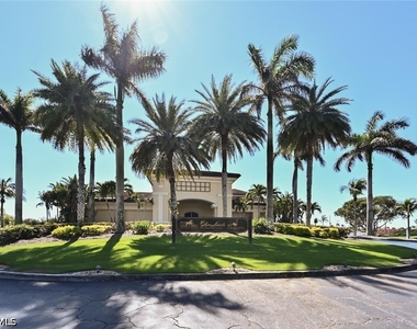 7563 Moorgate Point Way - Photo Thumbnail 35