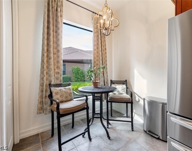 7563 Moorgate Point Way - Photo Thumbnail 12
