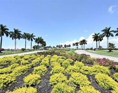 7563 Moorgate Point Way - Photo Thumbnail 47