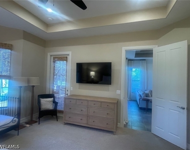 7563 Moorgate Point Way - Photo Thumbnail 14