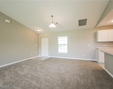 4211 21st Street Sw - Photo Thumbnail 4